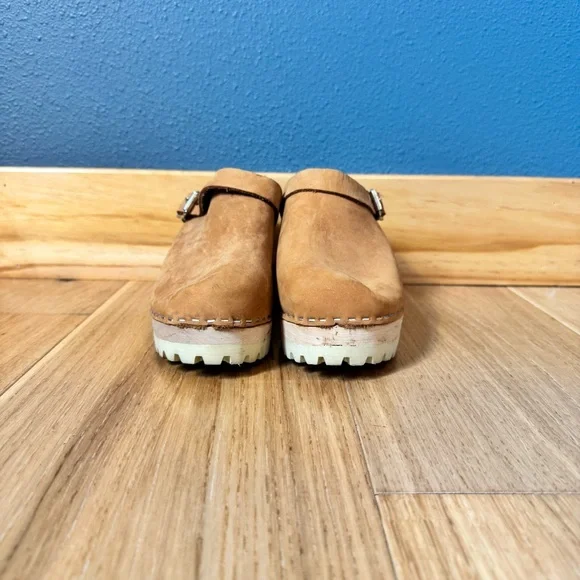 Lotta’s Swedish Tan Heeled Tractor Sole Clogs Size 39/US8.5 - Picture 5 of 11